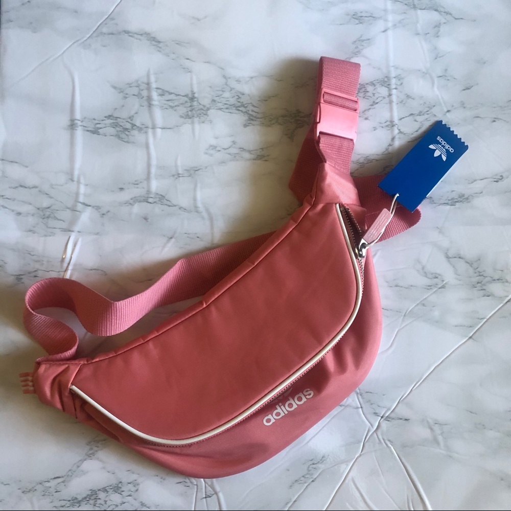 💕 NWT pink coral Adidas fanny pack 💕